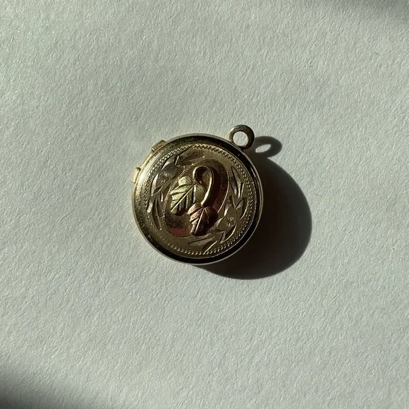 Black Hills Gold Locket - Picture 1 of 8